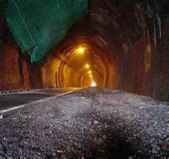 دومین تونل بزرگ استان اصفهان، با سرعت در حال تکمیل است