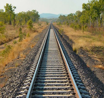 ساخت راه‌آهن یونسی - گناباد ۷۰ درصد پیشرفت کرده است